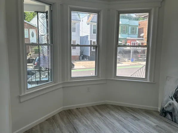 32 Rutgers Avenue image 11 of 12