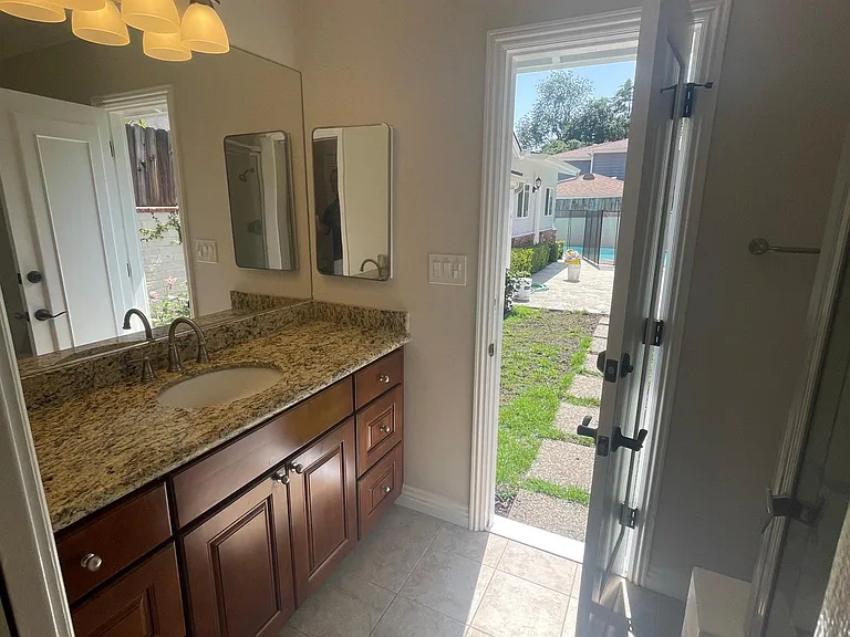 2403 Cross St — Photo 12