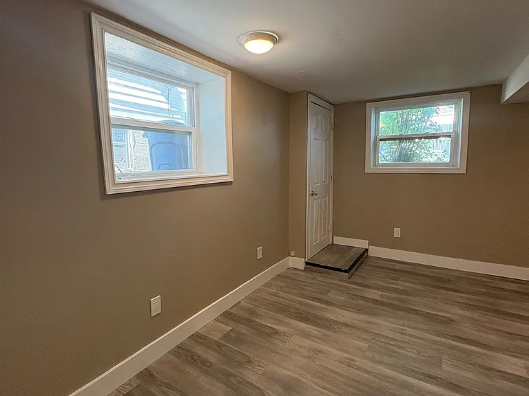 8 Birch Tree Cres — Photo 7