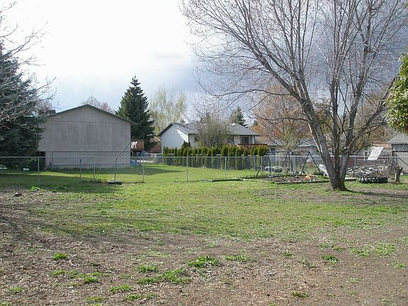 Bckyard - View Frnt/Lft 