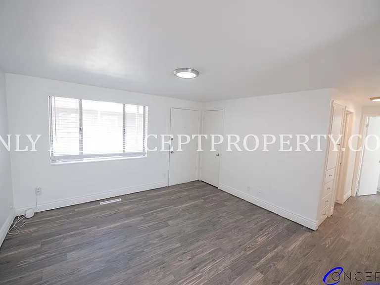 227 E St — Photo 8