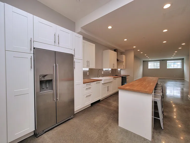 2897 Chapman St #C — Photo 14
