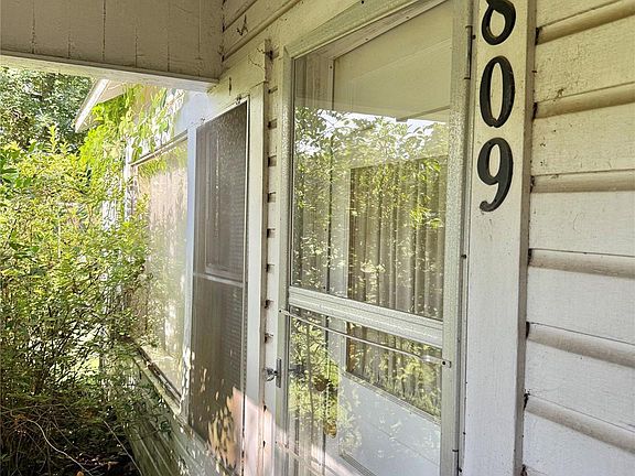 2nd image of 809 W Elder St