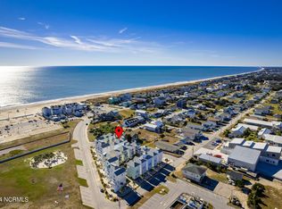 102 W Terminal Blvd #12, Atlantic Beach, NC 28512