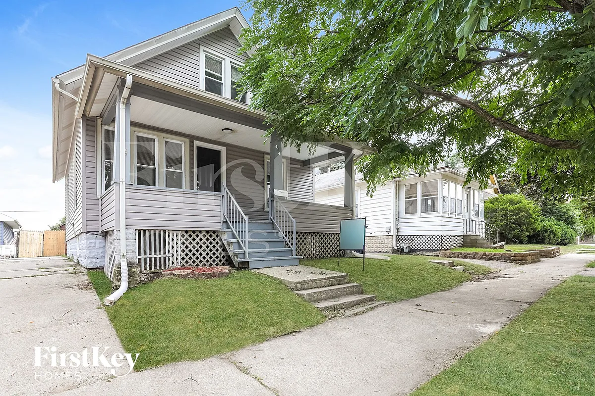 Building Photo - 814 Bowditch Ave