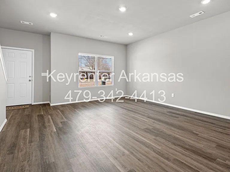 920 S Morningside Dr — Photo 8