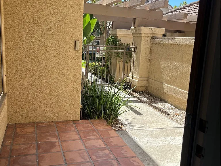 217 Encantado Cyn — Photo 4
