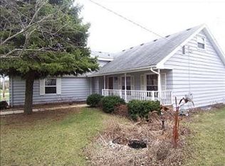 10211 Lakewood Rd, Crystal Lake, IL 60014