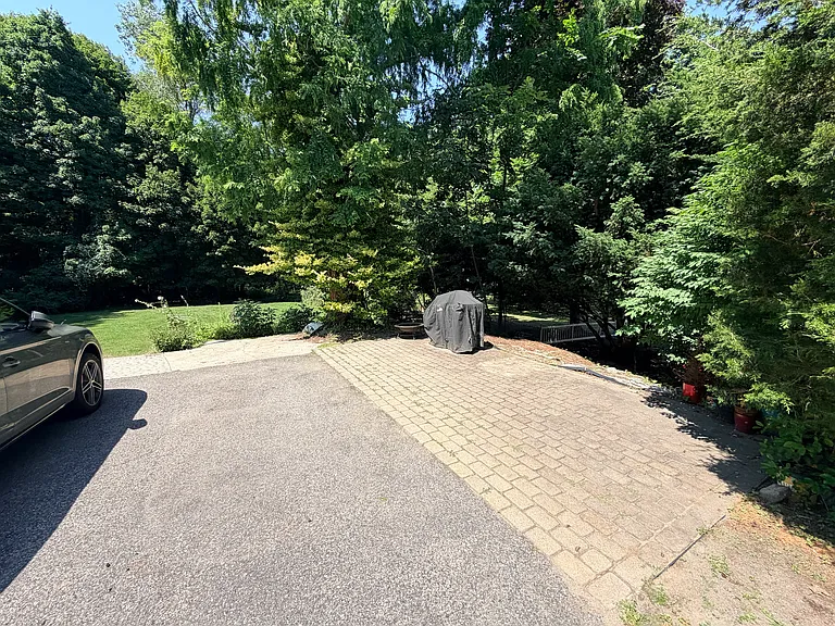 35 Spring St #2 — Photo 32
