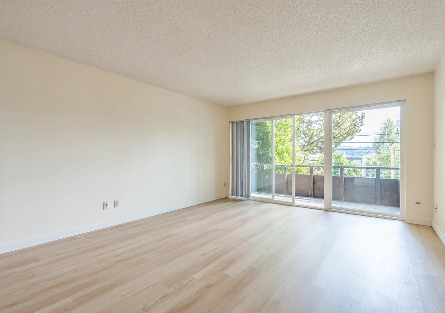 Galleon Apartments — Photo 4