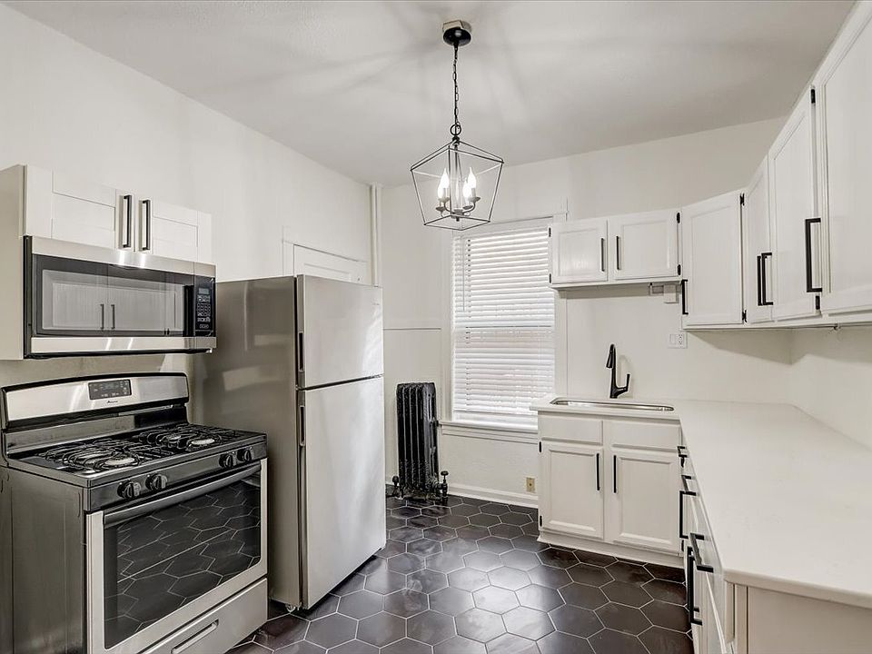 1st image of 2632 N Prospect Ave #10909874