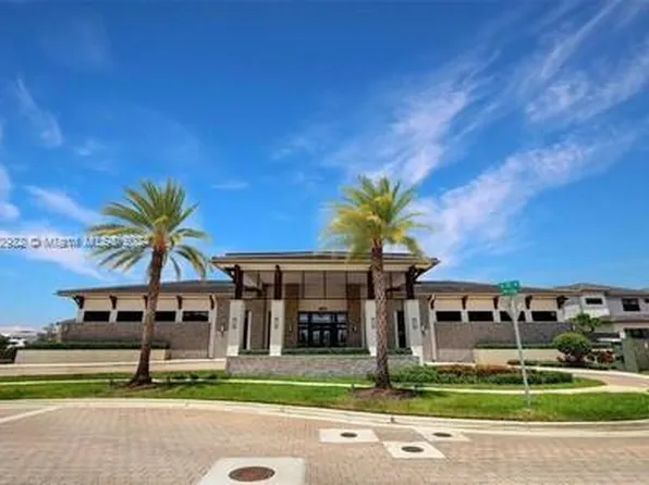 15939 NW 91st Ct, Miami Lakes, FL 33018