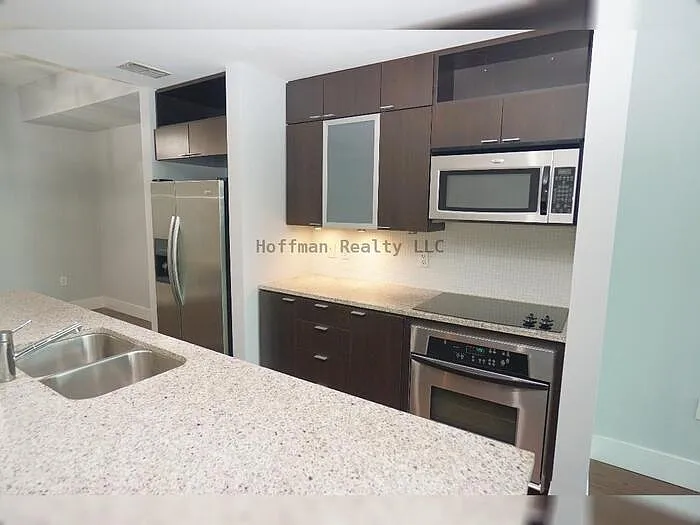 111 N 12th St #1320 — Photo 5