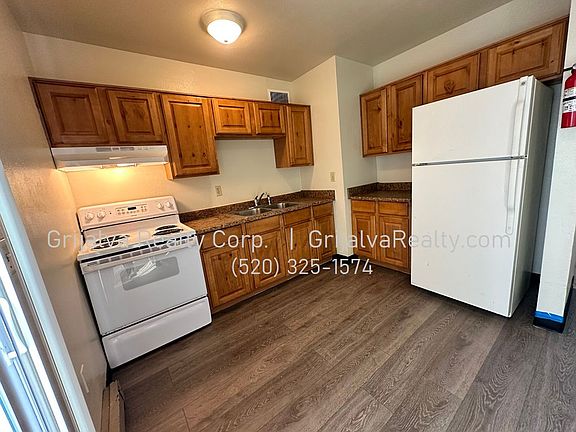 3rd image of 3809-3815 S Queen Palm Dr