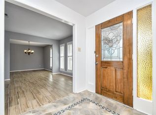 950 W Donovan St, Houston, TX 77091