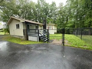 2 bed, 1.0 bath, 1024 sqft, $2,400 — Photo 4