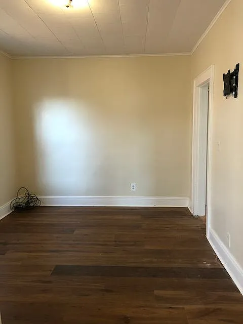 701 Knopf St #2 photo 1