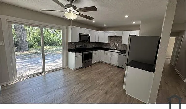3 bed, 912 sqft, $1,750 — Photo 4
