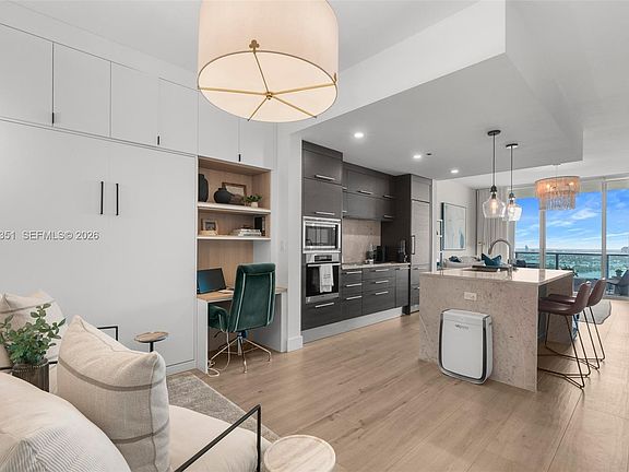 2nd image of 900 Biscayne Blvd APT 3103