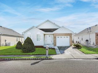 22 Cohansey Dr, Toms River, NJ 08757