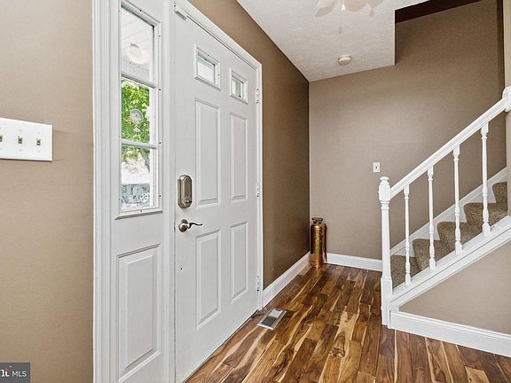 5th image of 507 Vista Ave