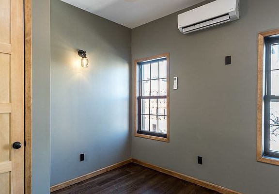4th image of 181 Montrose Ave #3S