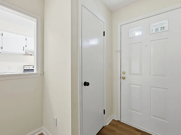 114 Kingsbury Dr #114 — Photo 4