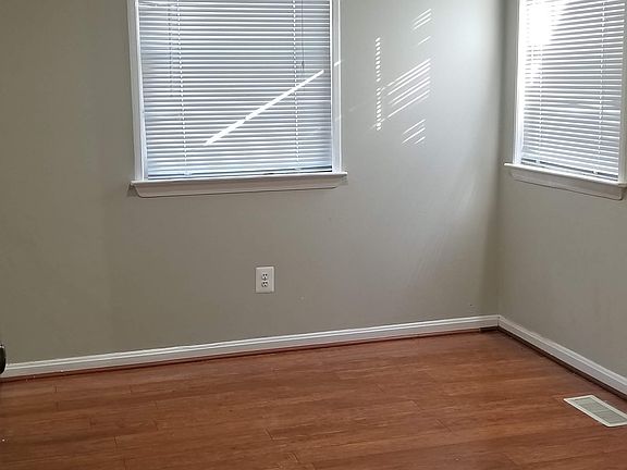 4th image of 9646 Hagel Cir