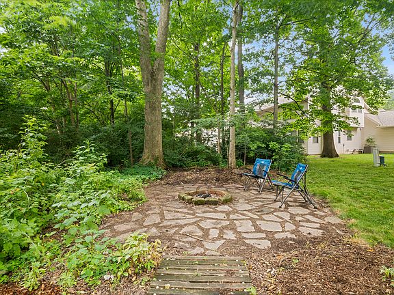 4th image of 4940 Katelyn Dr