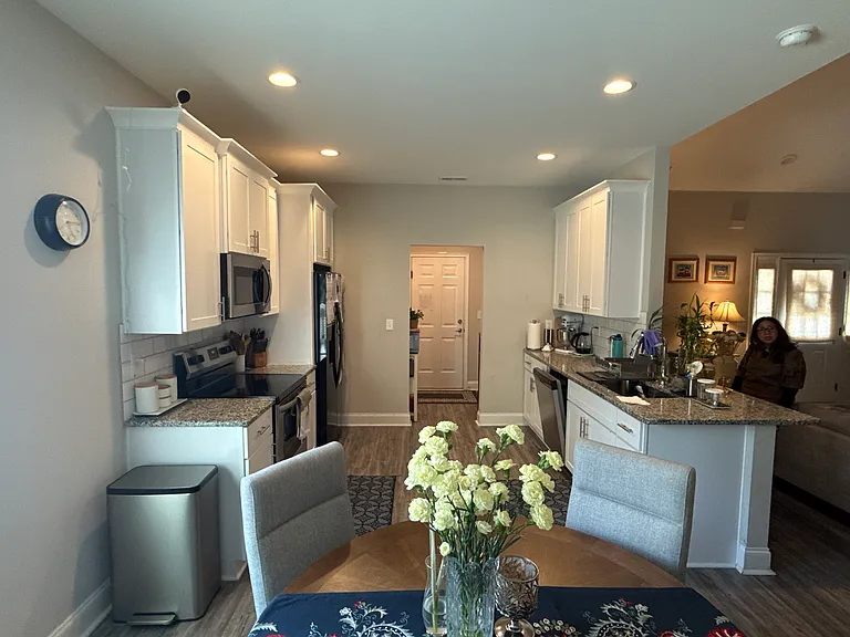 110 Arlington Ct — Photo 6