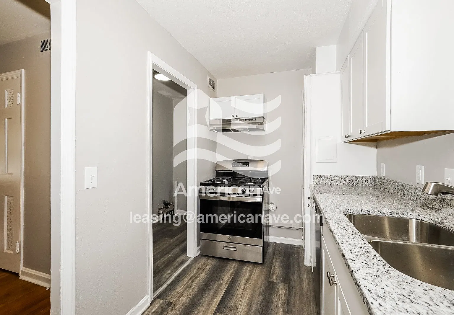 3 bed, 1.0 bath, 1044 sqft, $1,497 — Photo 4