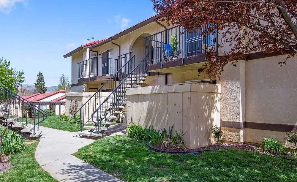 Sierra Vista — Photo 2
