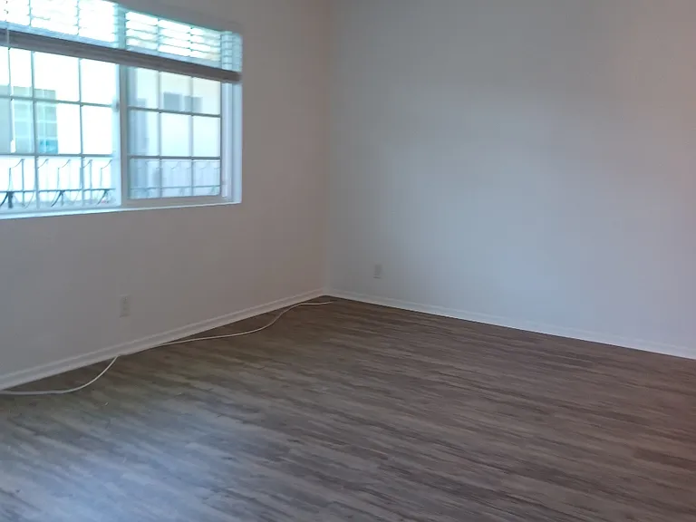 12470 Culver Blvd #13 — Photo 2