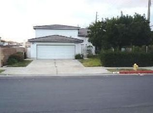 9461 Aqueduct Ave, North Hills, CA 91343