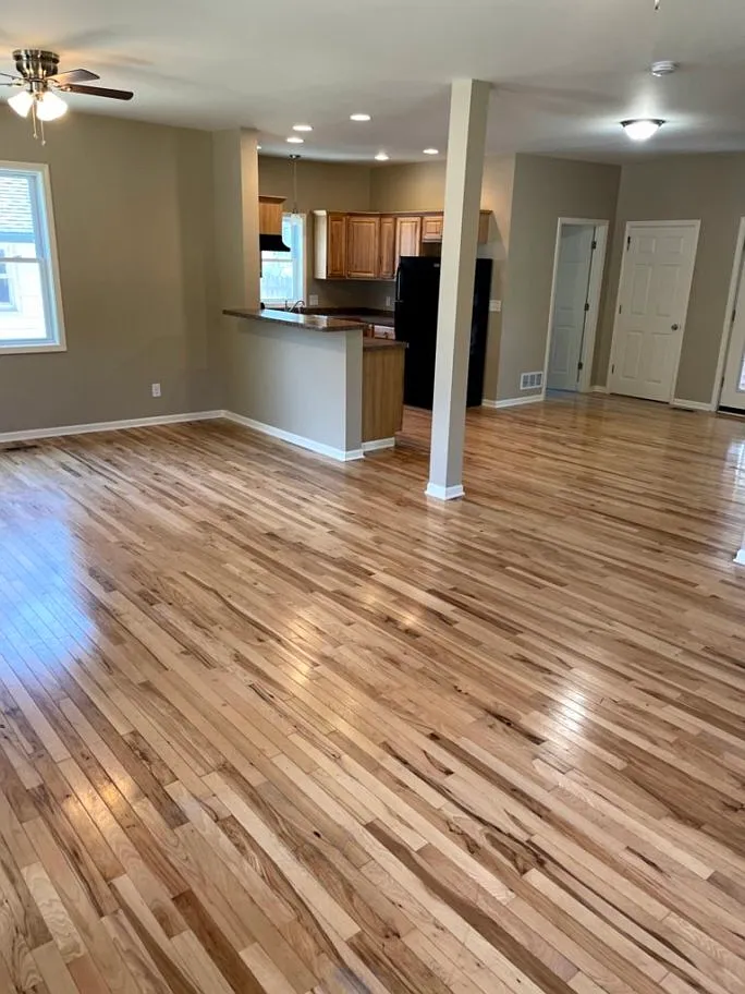 3 bed, 2.5 bath, 1700 sqft, $2,465 — Photo 4