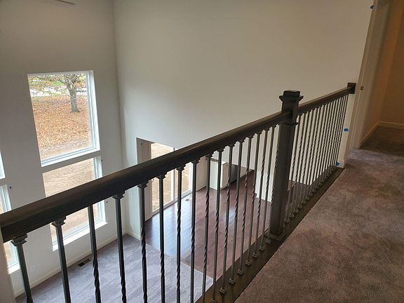 4th image of 7954 Whirlaway Dr