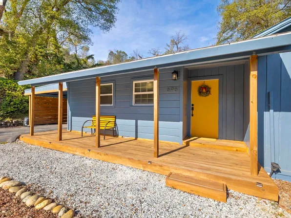 696 Shaws Flat Rd, Sonora, CA 95370