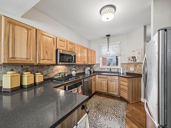5th image of 13335 Ash Ct