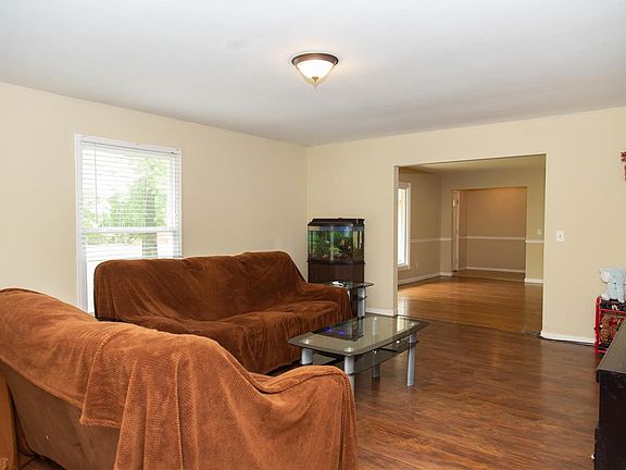 4th image of 3255 Santiago Dr