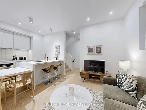798 Dovercourt Rd #2 Photo 1