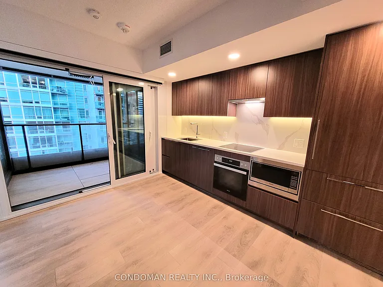 1 Concord Cityplace Way #703 — Photo 2