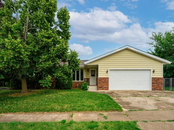 130 Andrews Dr, Belvidere, IL 61008