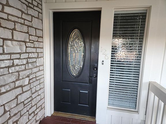 3rd image of 126 W Lane Dr N