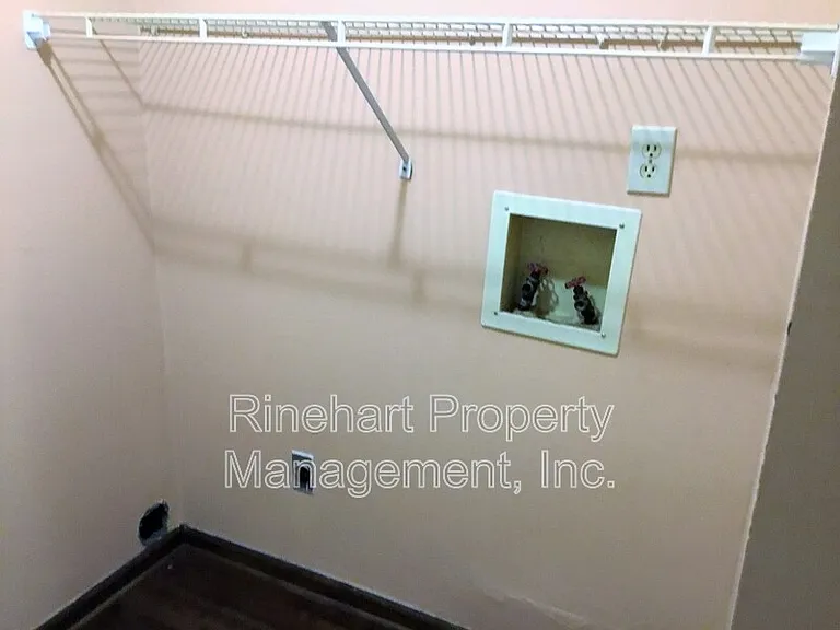 285 S Herlong Ave #F — Photo 10