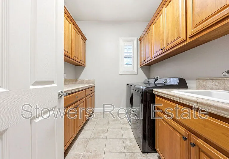 3315 Ashbourne Cir — Photo 44