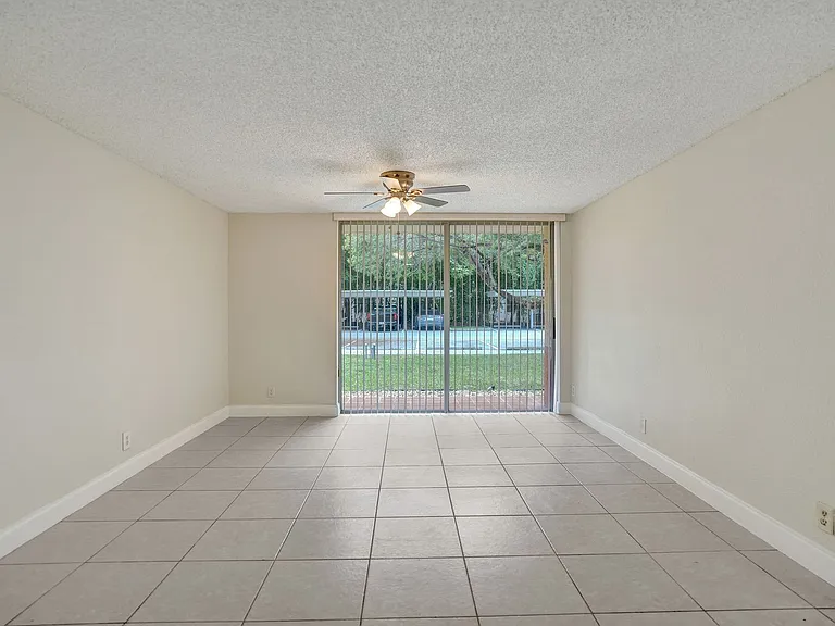 10773 Cleary Blvd #111 — Photo 5