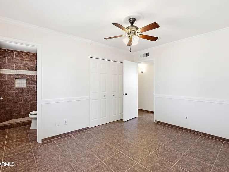 250 E Park Ave — Photo 23
