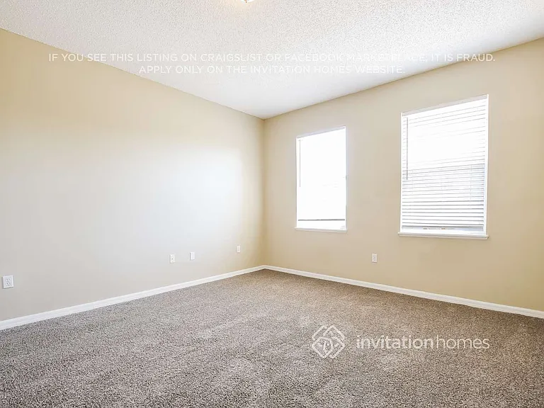 371 Pebble Ct — Photo 12