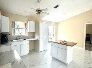 652 SW Sarazen Ave, Port Saint Lucie, FL 34953