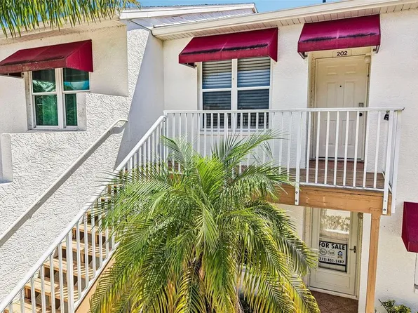 1400 WATER VIEW DRIVE W #202, LARGO, FL 33771